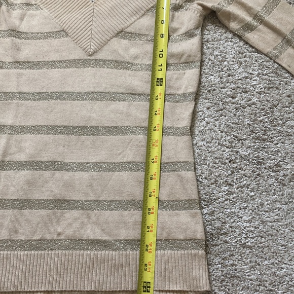 Charlotte Russe cut out shoulder three-quarter length sleeve sweater - Picture 4 of 4